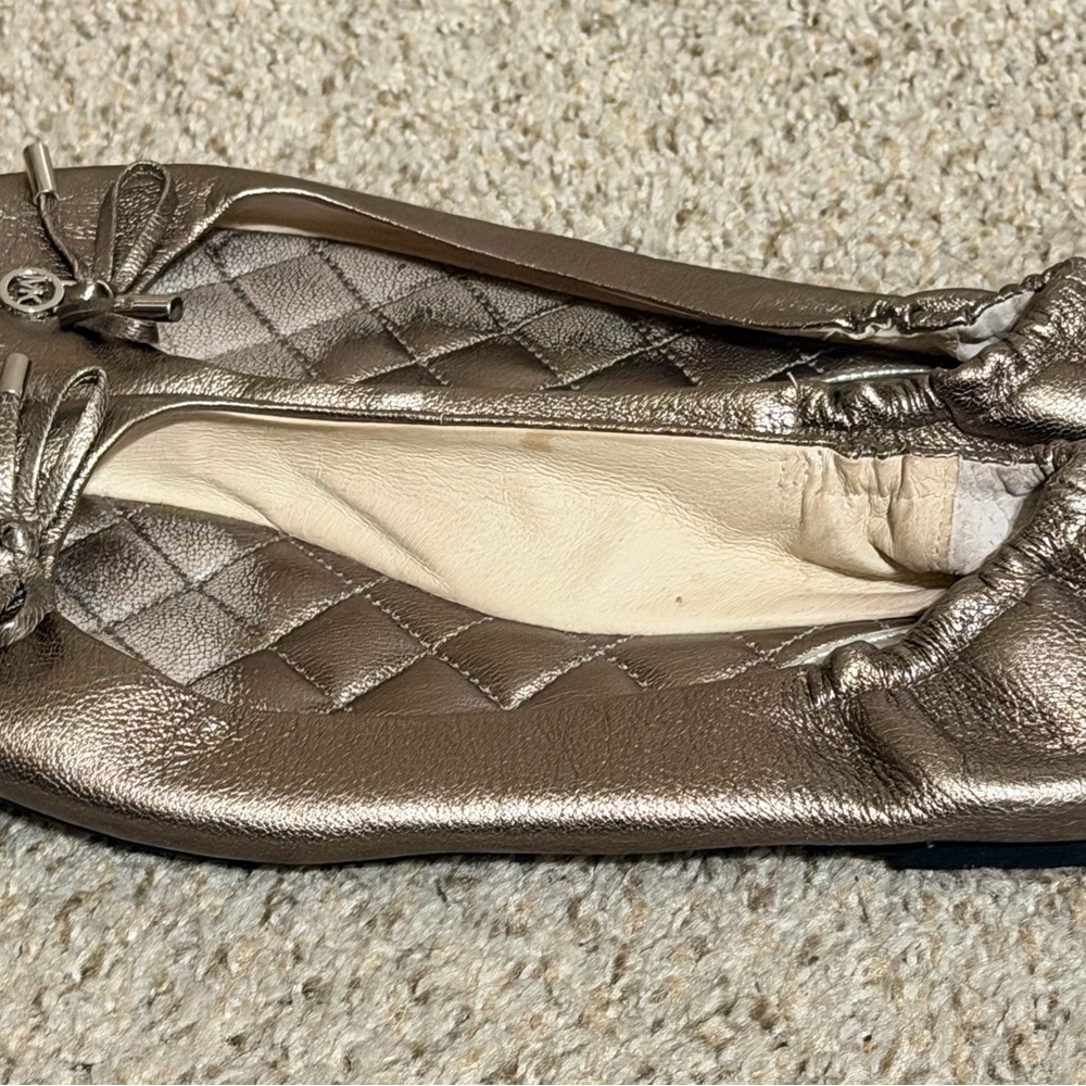 Michael Kors Metallic Bronze Leather Ballet Flats MK Logo Bow Size 8.5 - Picture 5 of 13